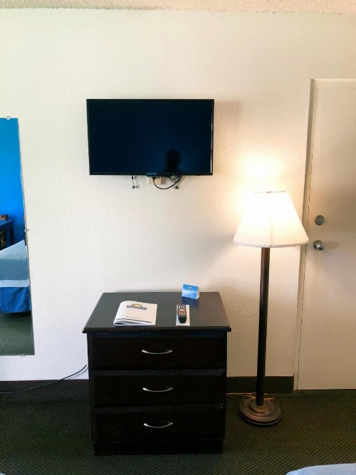 Days Inn by Wyndham Kissimmee FL image 10
